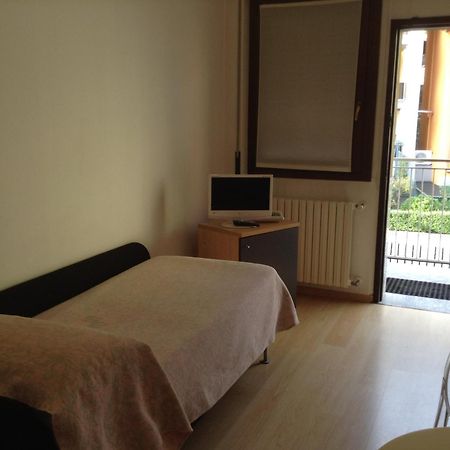 Hotel Schenatti Sondrio Habitación foto