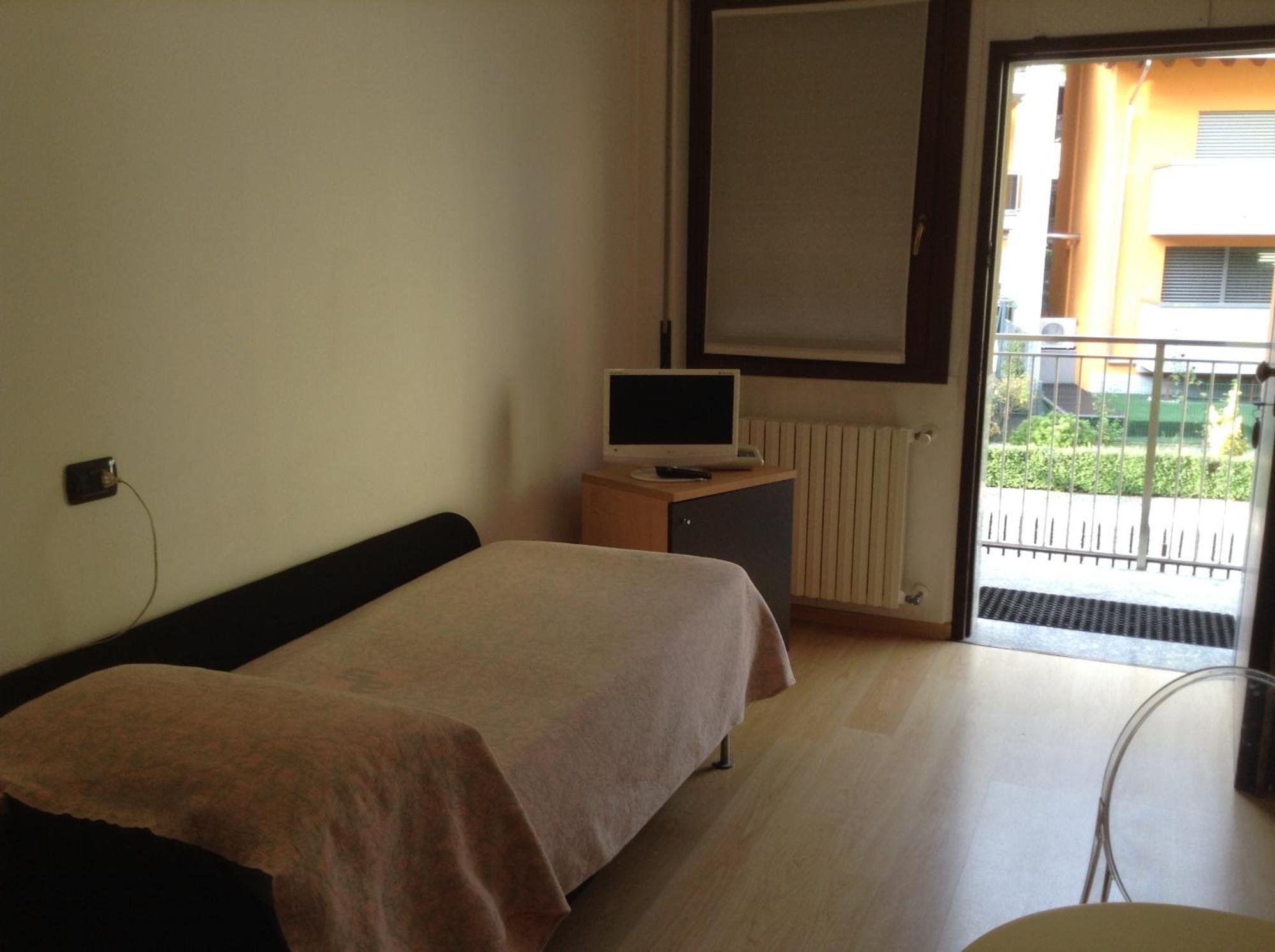 Hotel Schenatti Sondrio Habitación foto