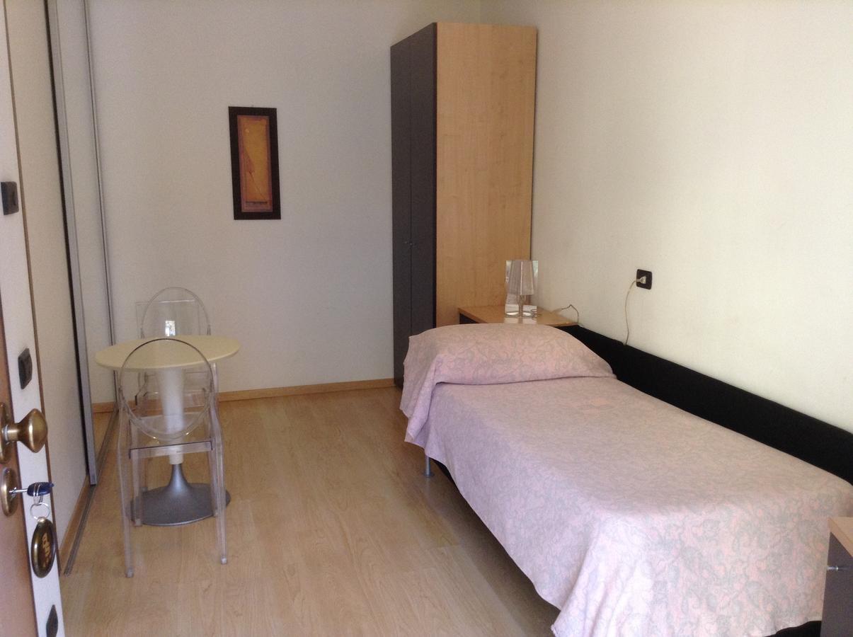 Hotel Schenatti Sondrio Habitación foto